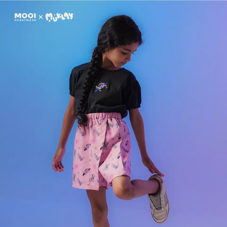 Mooi X Muklay Setelan Anak Perempuan Alena Skort Set - Black