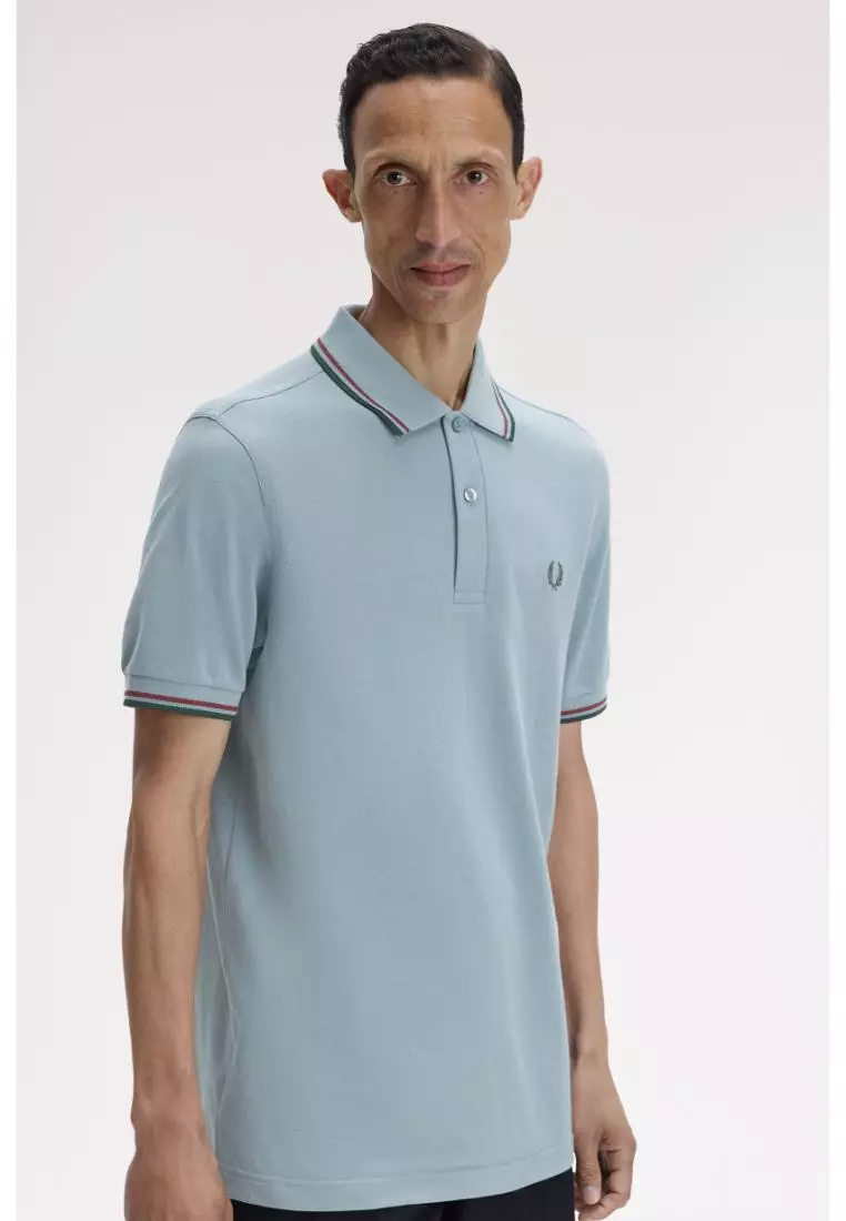 Fred Perry M3600 Twin Tipped Fred Perry Shirt (Stockport Blue / Oxblood / Grassroots)