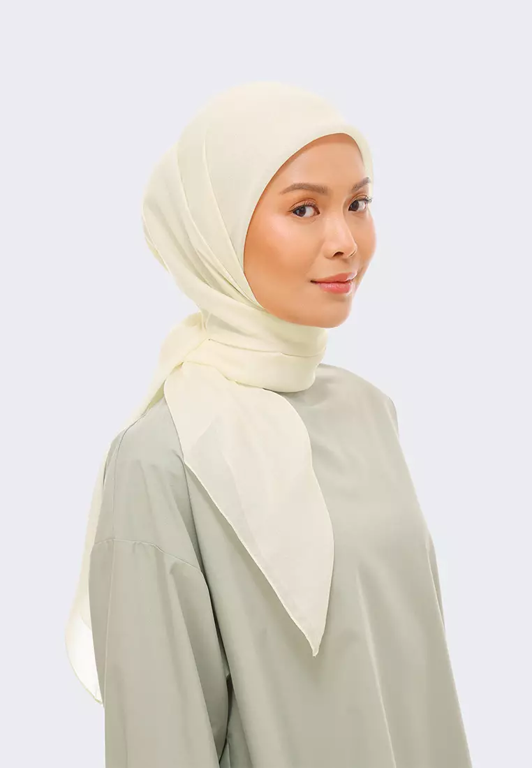 Ria Miranda Broken White Rarina Scarf