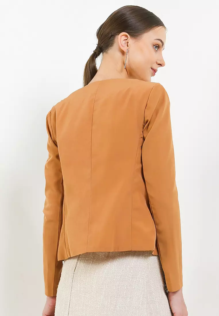 Classic Blazer with Outer Pocket