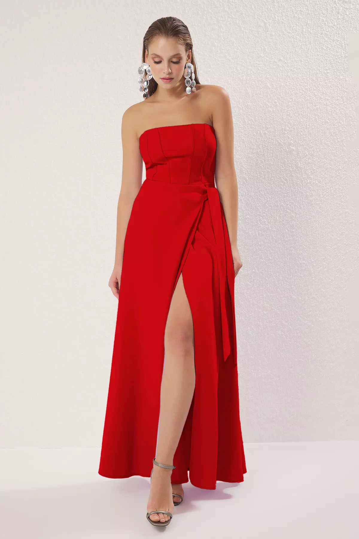 Red Strapless Back Detail Long Stylish Evening Dress