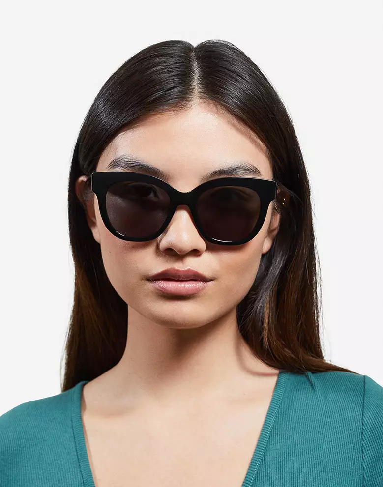 HAWKERS Black AUDREY Sunglasses for Men and Women. UV400 Protection. Official Product Designed in Spain