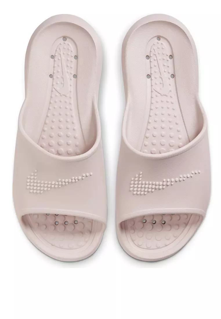 victori one nike
