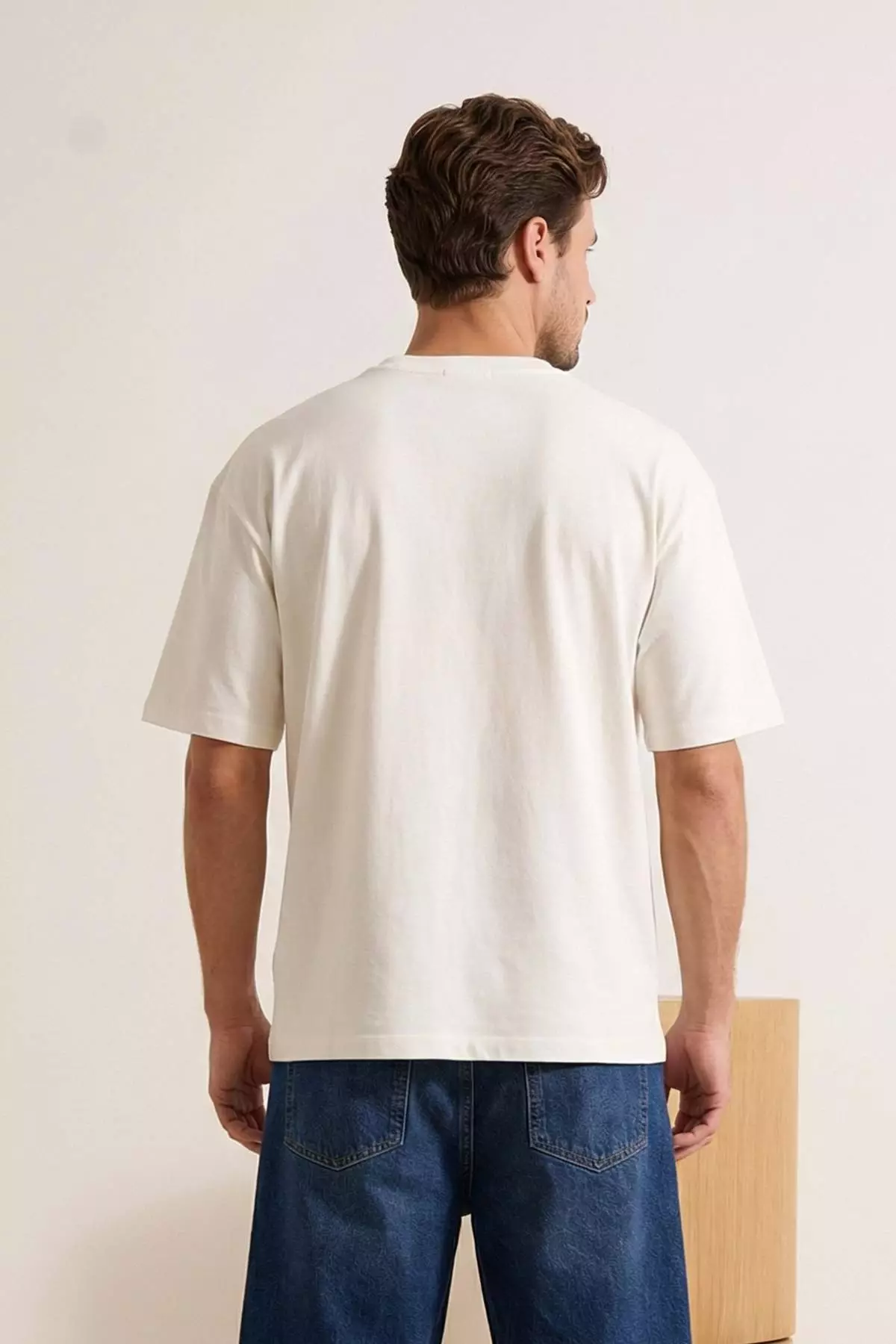 Ecru Oversized /Wide Cut Embroidered 100% Cotton T-Shirt Tmnss26Ts00024