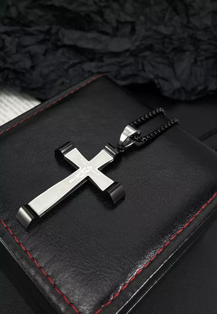 Cross Pendant Necklace