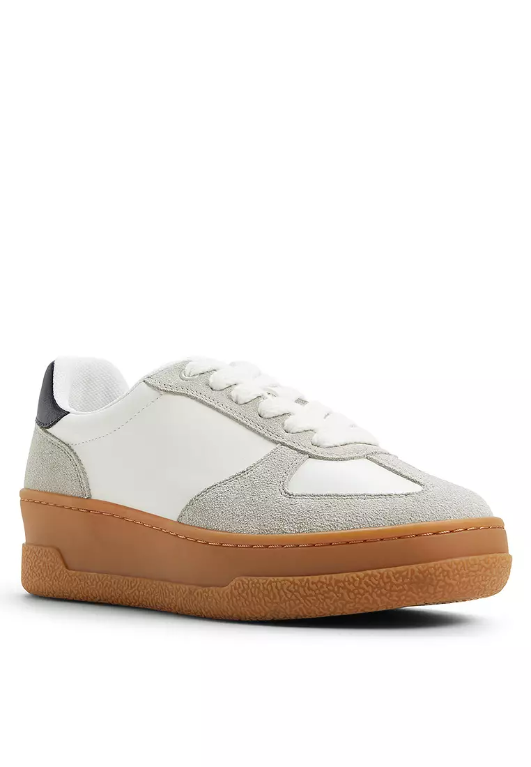 Deevale Sneakers