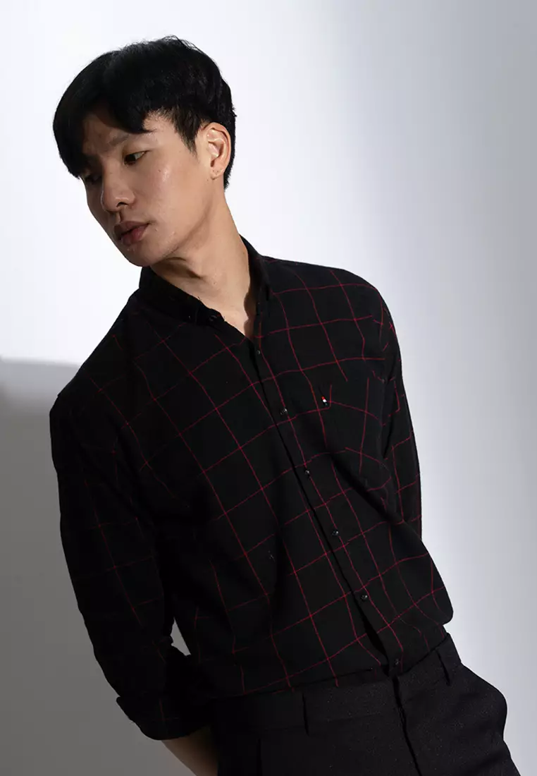 Kemeja panjang pria formal slim fit hitam kotak merah houseofcuff