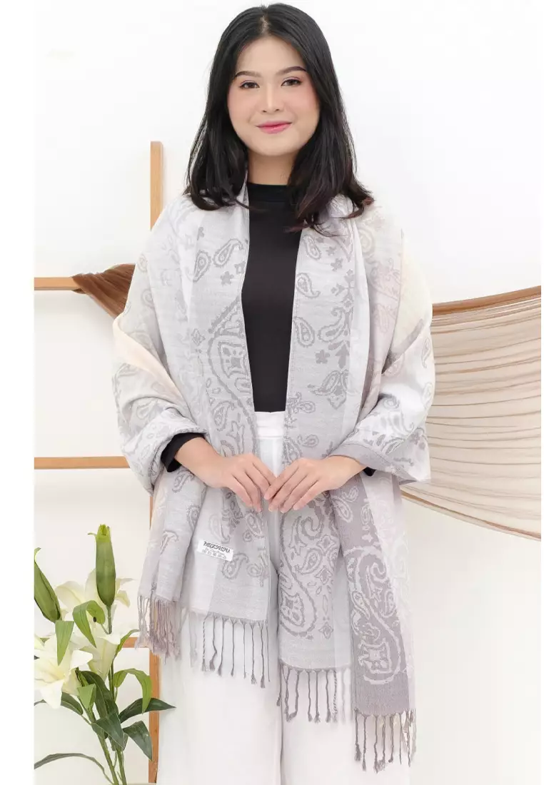Aksesoris Wanita Reversible Viscose Gradient Paisley Pattern Pashmina Shawl Syal Gradasi Wanita Beige Ivory