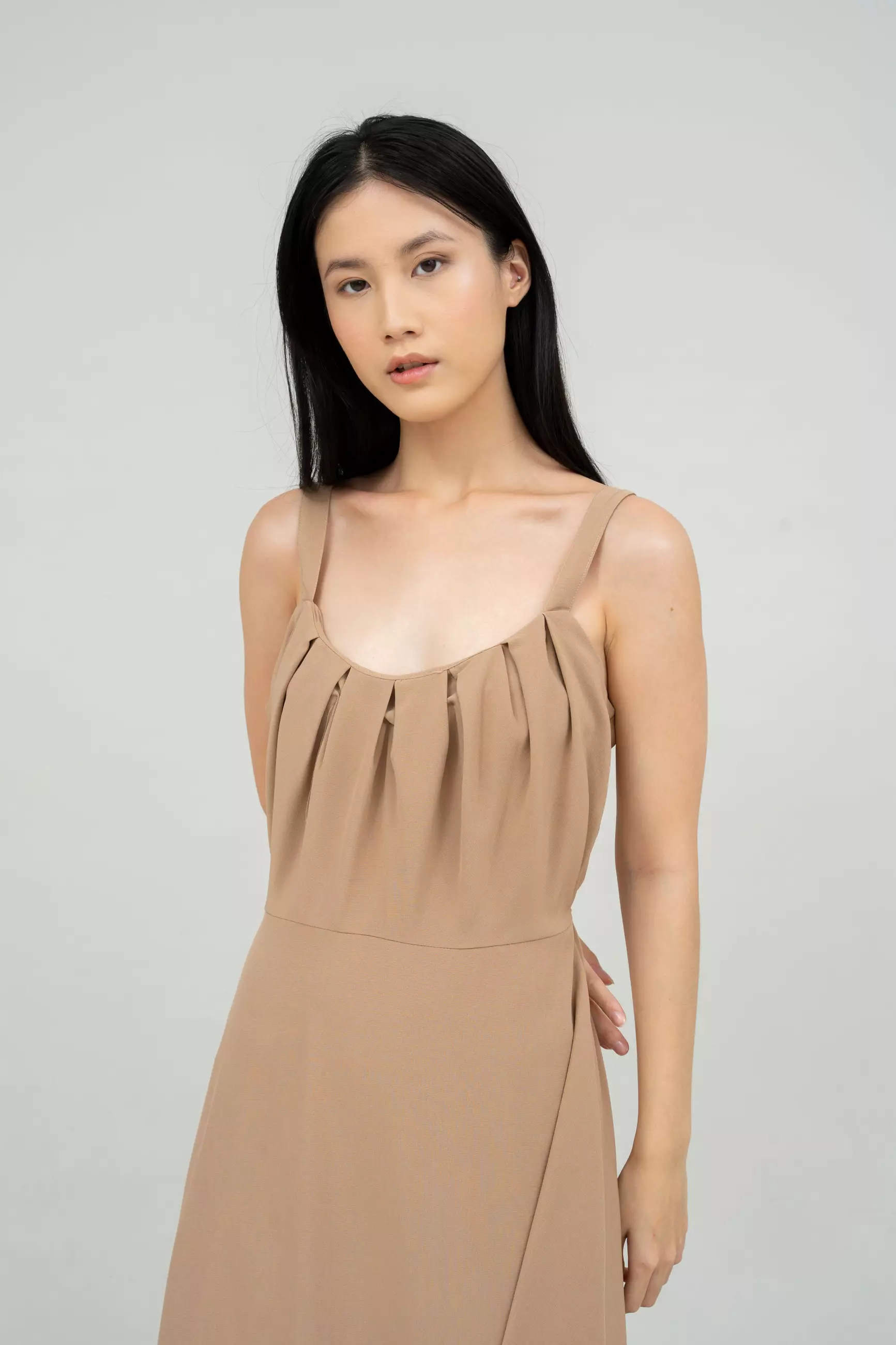 Houseofcuff Moon Dress in Beige Dress Tanpa Lengan