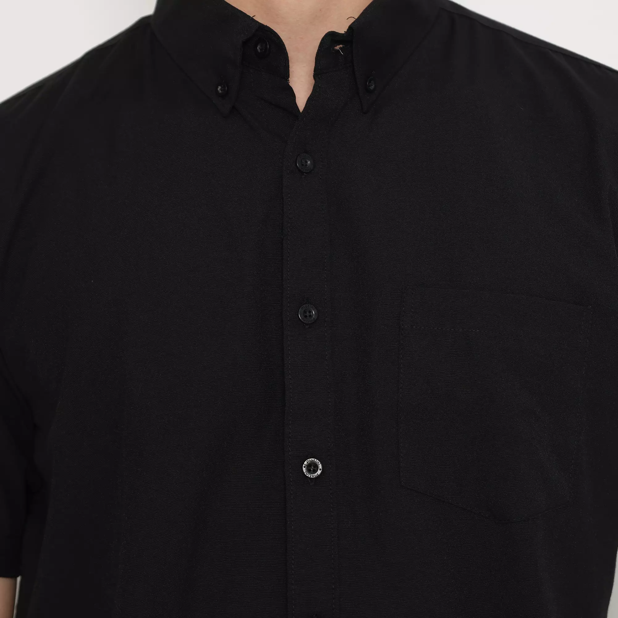 Platini Kemeja Pria Polos Pendek Katun Oxford Hitam Pekat 1069