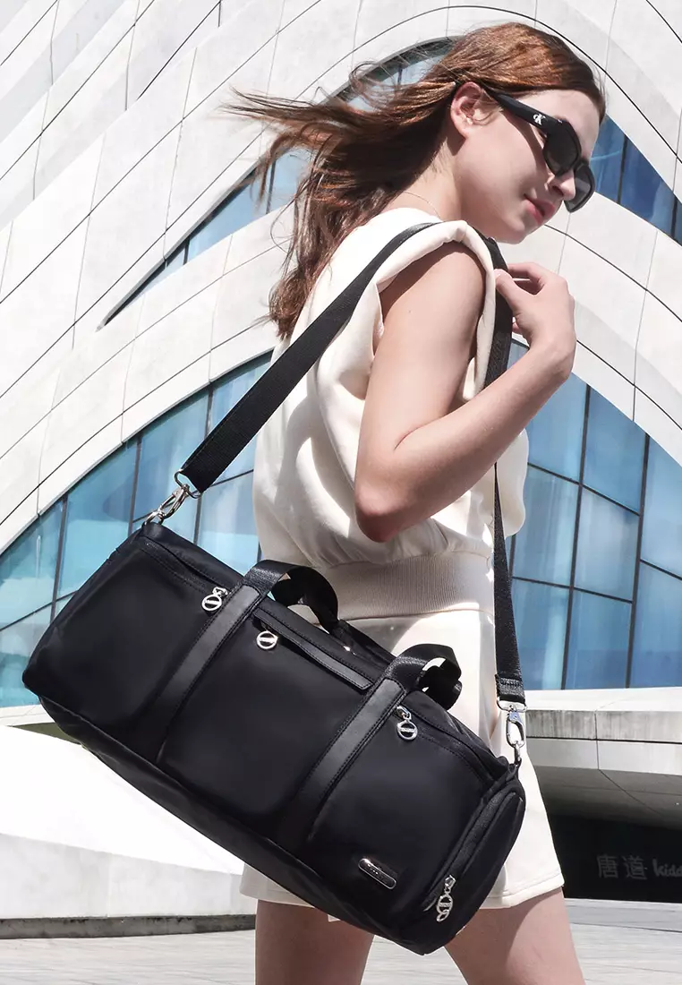 Premium Gym Bag Water Resistant Duffel Bag with Shoe Compartment and Detachable Shoulder Straps