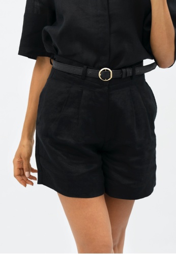 1 People black French Riviera Linen Mom Shorts in Licorice 674EFAAA23A6ADGS_1