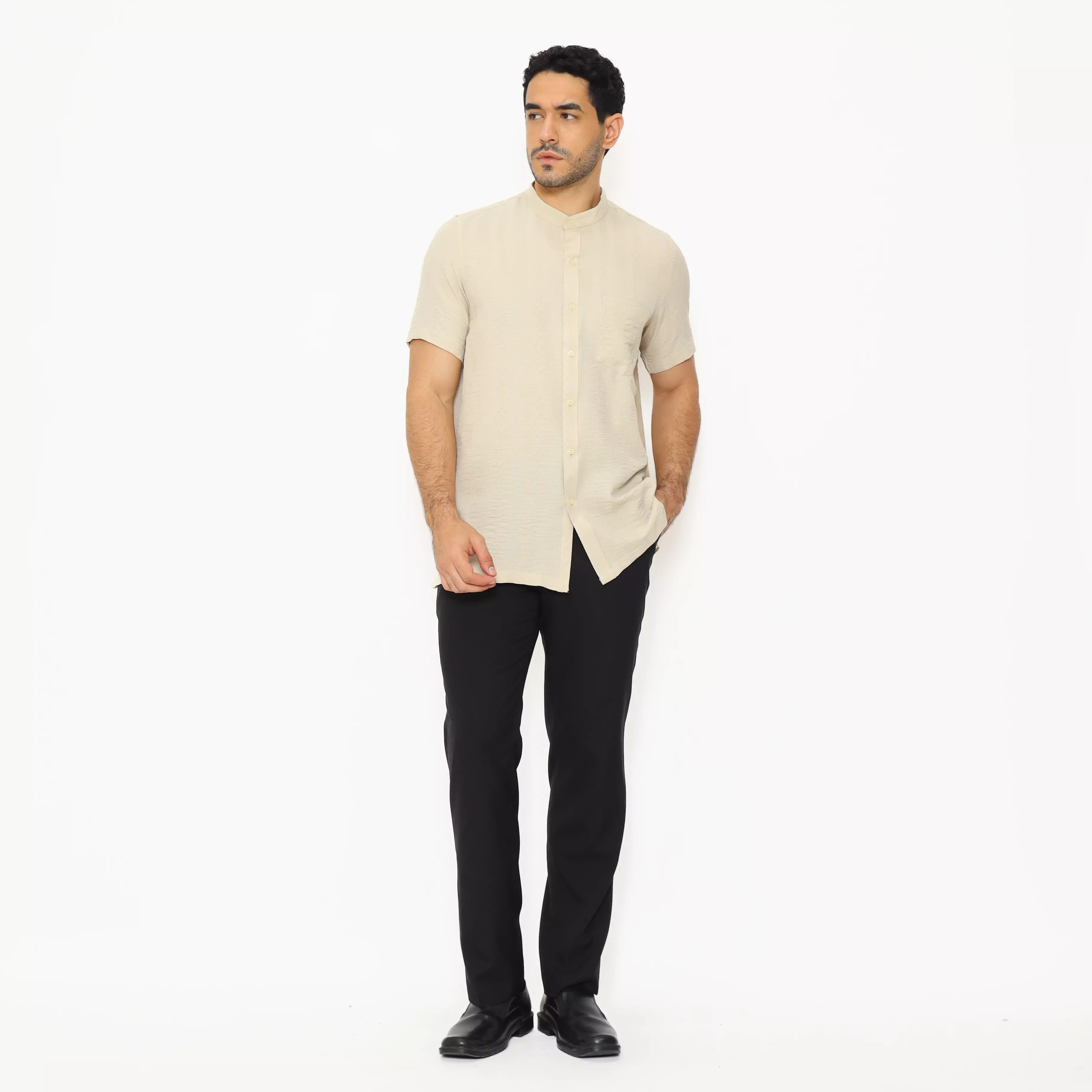 LAWELL DAFFA-S Baju Koko Pria Lengan Pendek Regular Fit Kerah Mandarin Polyester Premium Warna Cream