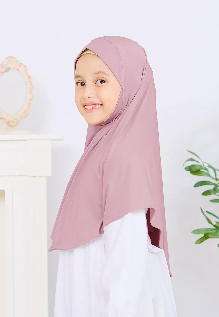 Cotton Bee - Jennaira Bergo Dagu | Hijab Instan Anak Non Pad - L