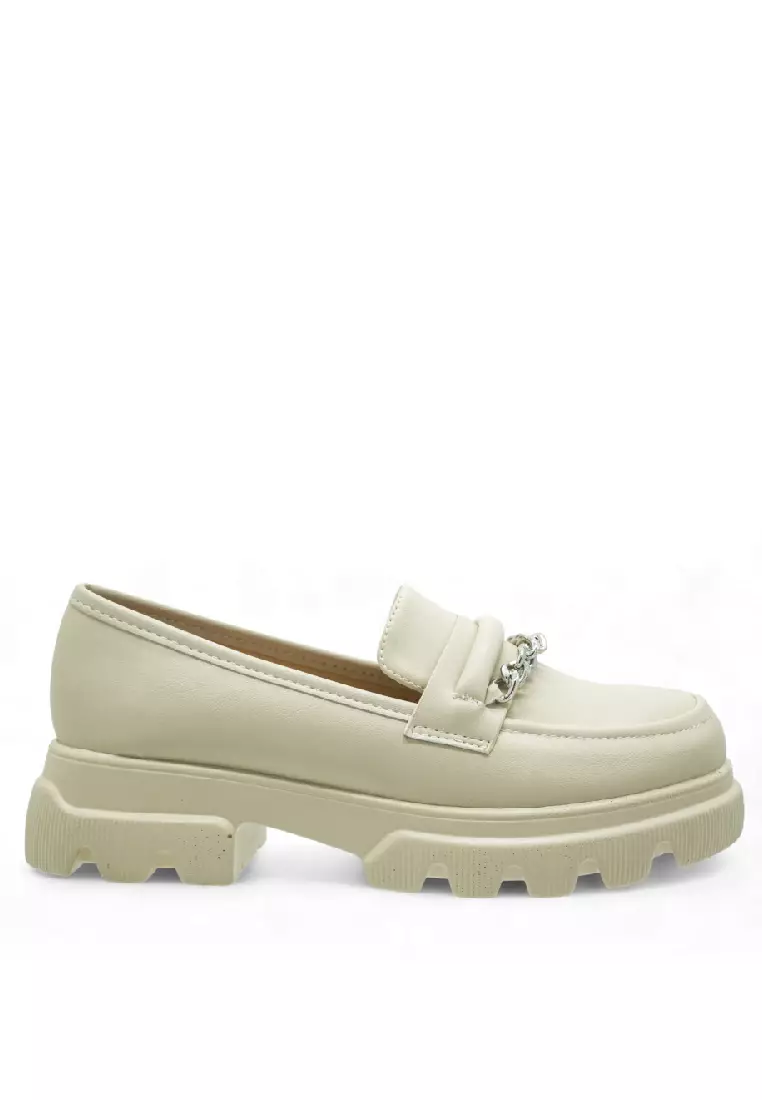 Discount on Noveni  shoes - SKU: Noveni Women Slip On Casual Flats - 240460375
