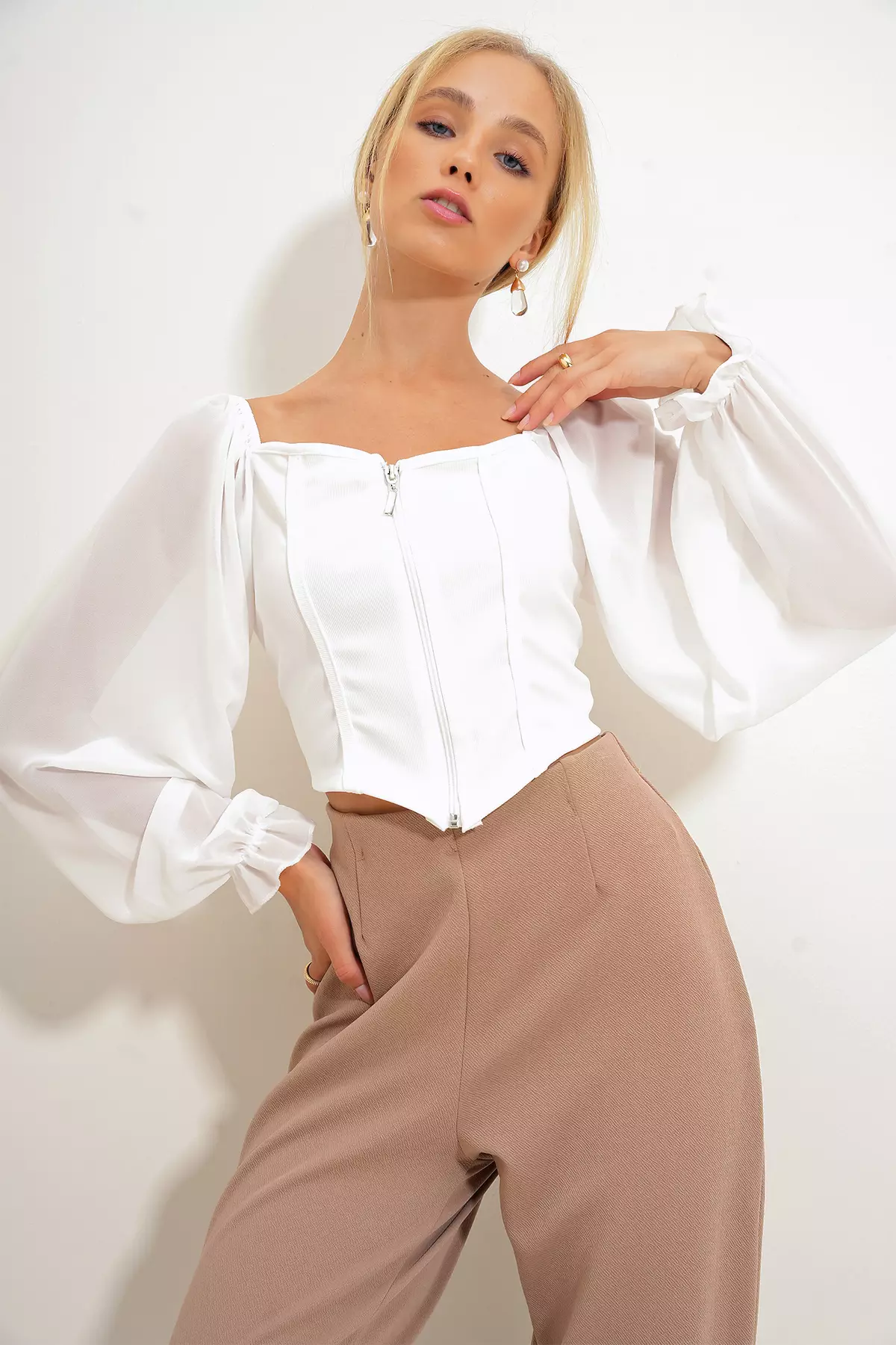 Puff Sleeve Top with Zipper