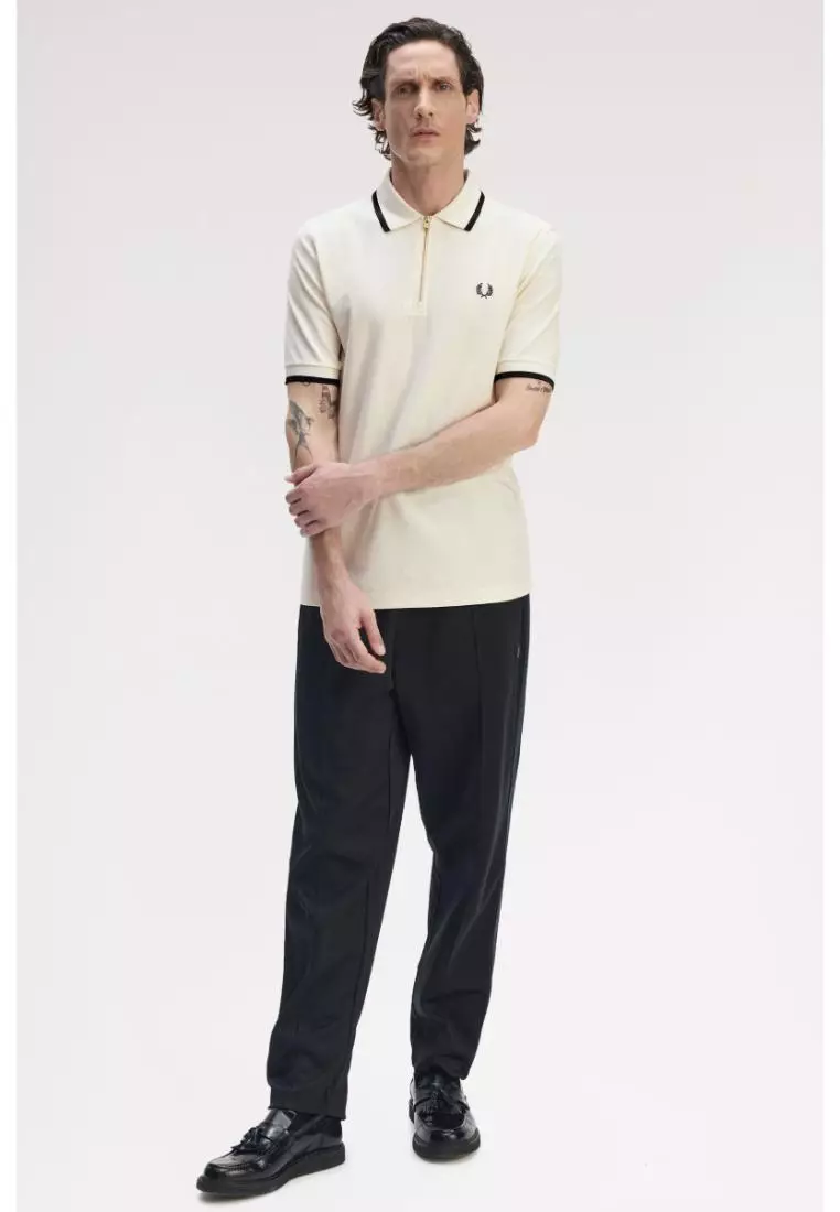 Fred Perry M1672 Crepe Pique Polo Shirt (Ecru)