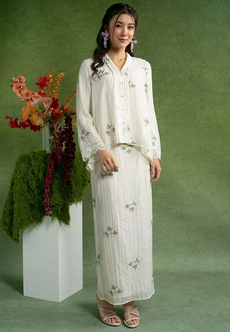 Iyana Handkerchief Kebaya Set