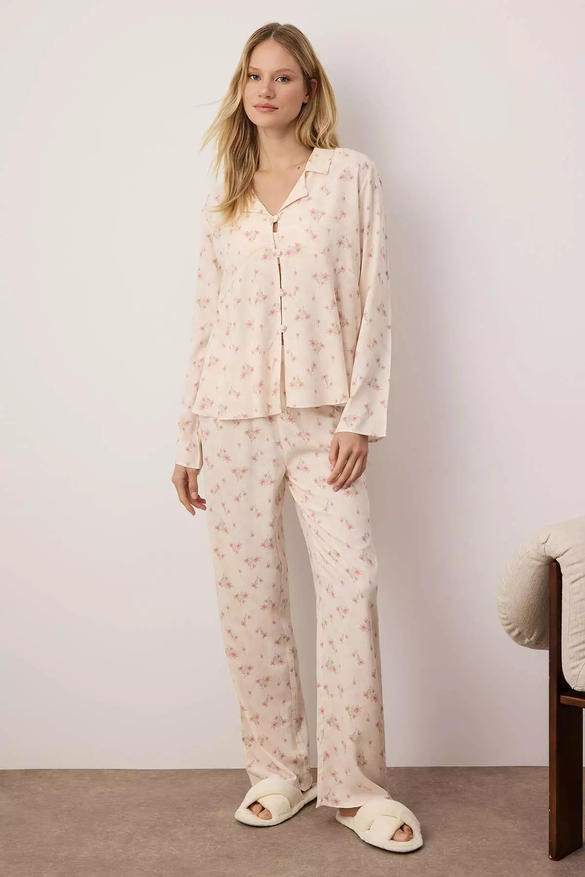 Multi-Colored Floral Viscose Woven Pajama Set Thmaw26Pt14