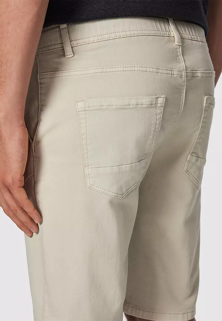 Buy Connor Ellis Short 2025 Online | ZALORA Philippines