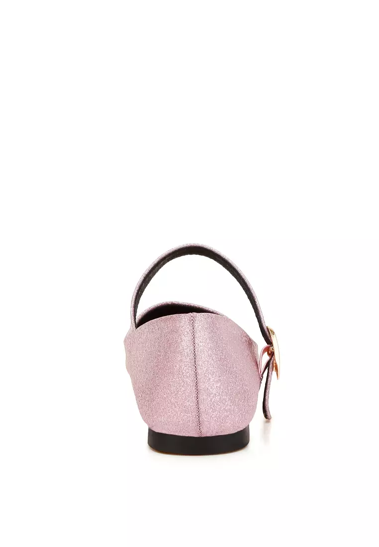 Balerina Gesper Pin Berkilau dalam Warna Merah Muda