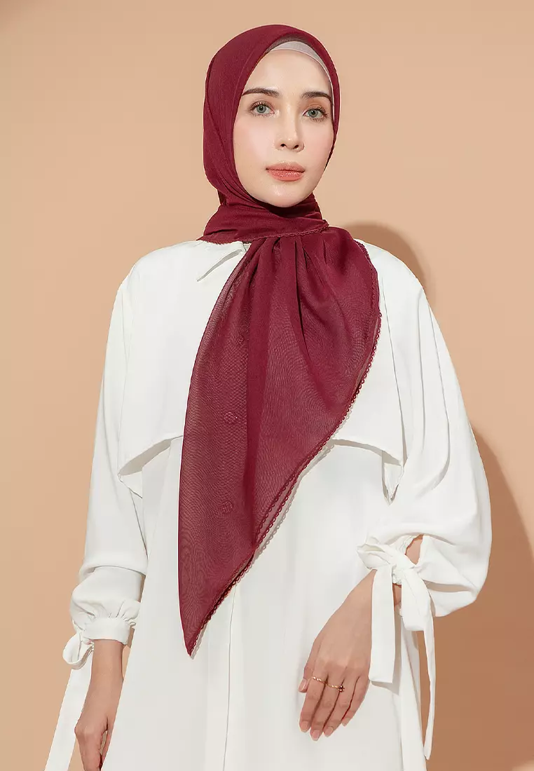 Paris Embroidery Signature Square (Lozy X Hamidah) Burgundy