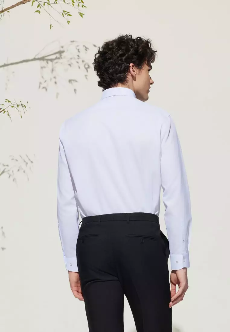 G2000 Non-Iron Dry Smart Fit Twill Shirt with Design Detail