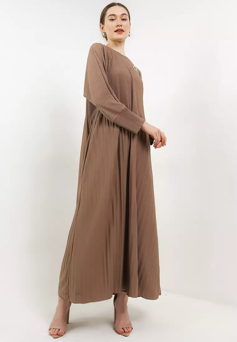 Dolman Sleeve Pleated Long Dress With Pearl Clover Pin