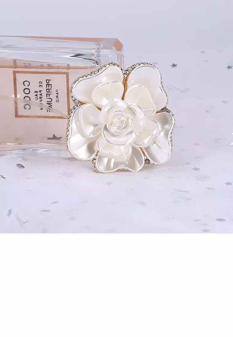 White flower brooch cheap