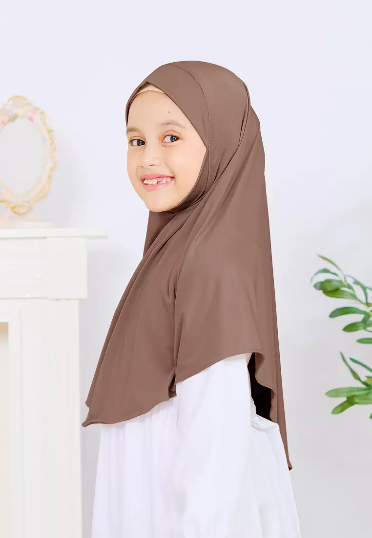 Cotton Bee - Jennaira Bergo Dagu | Hijab Instan Anak Non Pad - L