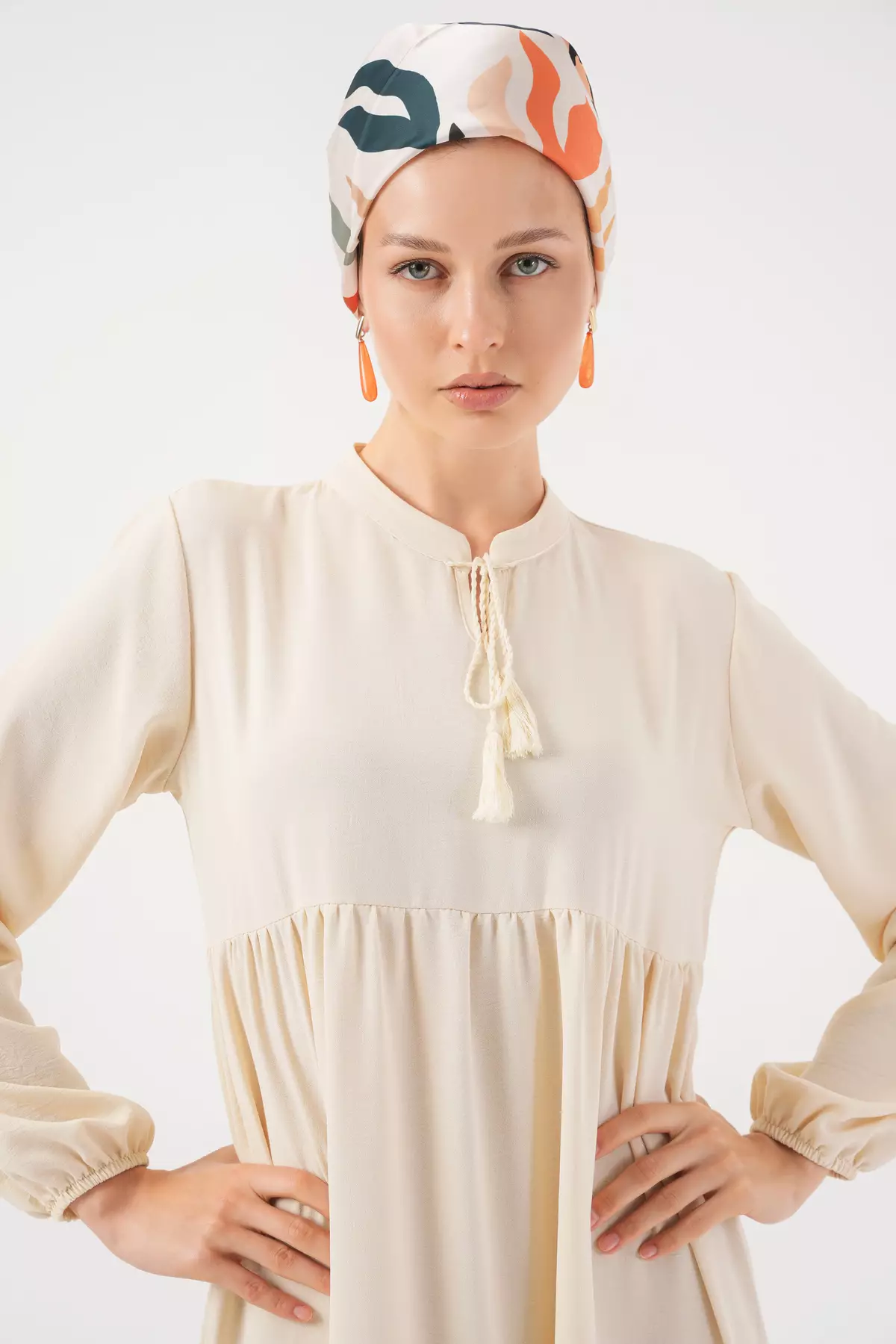 Modest Collar Lace-Up Dress