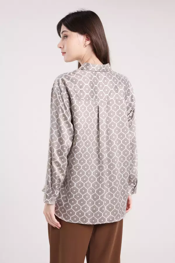 MINIMAL - Serine - Kemeja Satin Motif Geometris - Beige Warna Beige