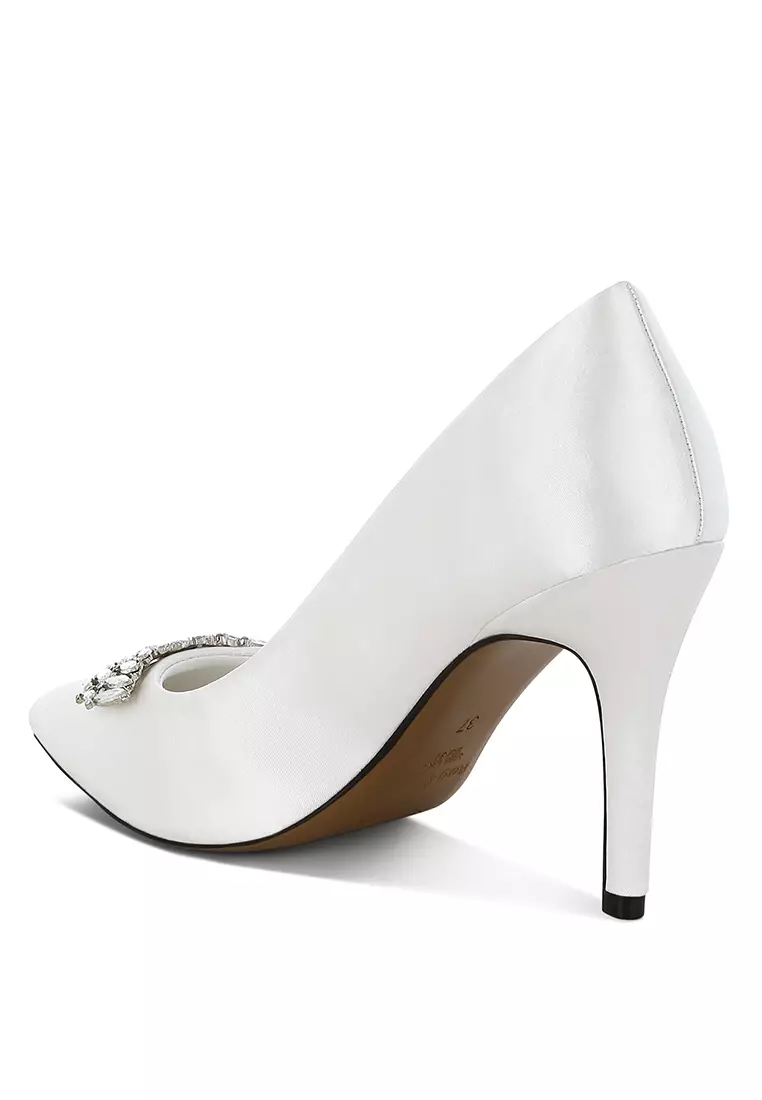 Diamante Brooch Detail Satin Pumps In White