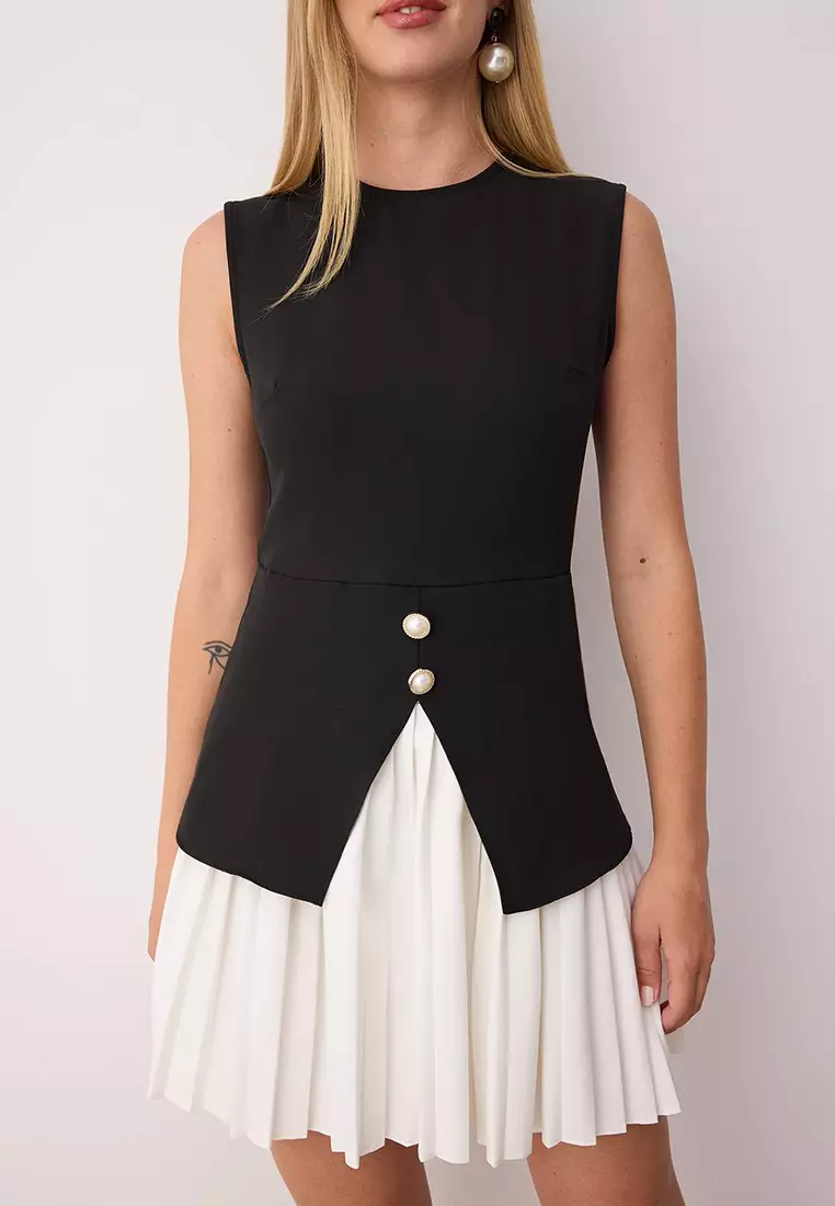 Black Block Pleated And Button Detail Short Dress