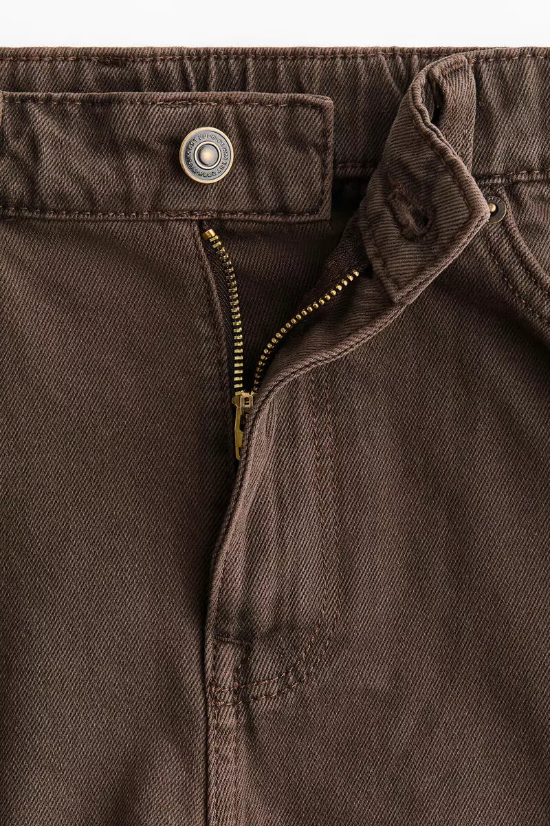 Frayed denim shorts