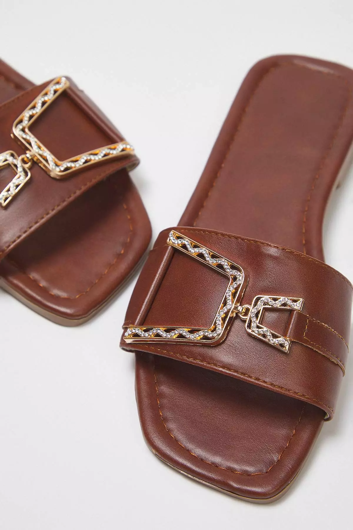 Brown Accessory Detailed Flat Women Stylish Slippers Takss25Te00047