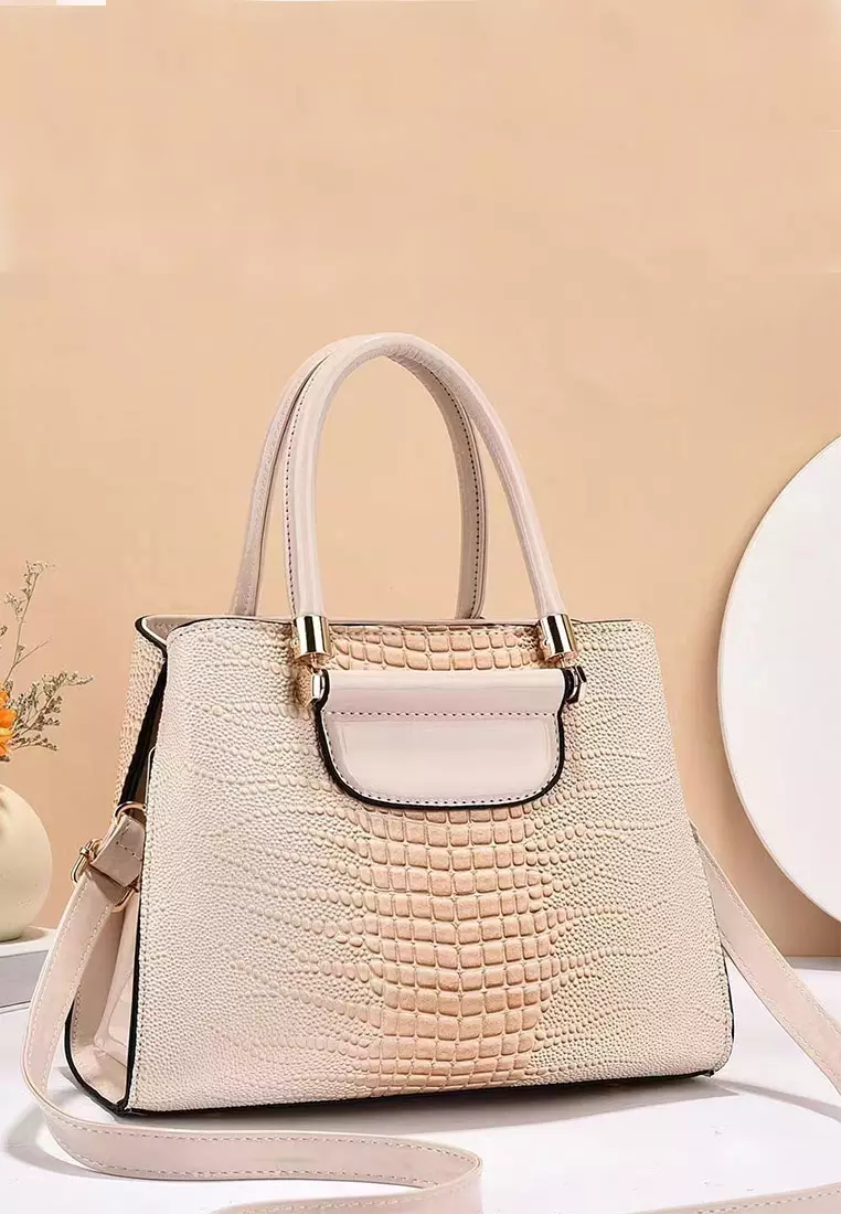 Vedlyn Chloe Tas Fashion Wanita model glossy bisa untuk tas pesta Beige