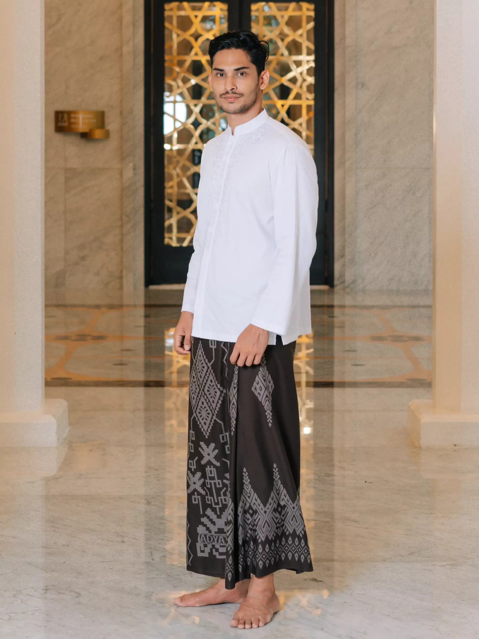 Batik Adyatma Sarung Premium Dark Brown