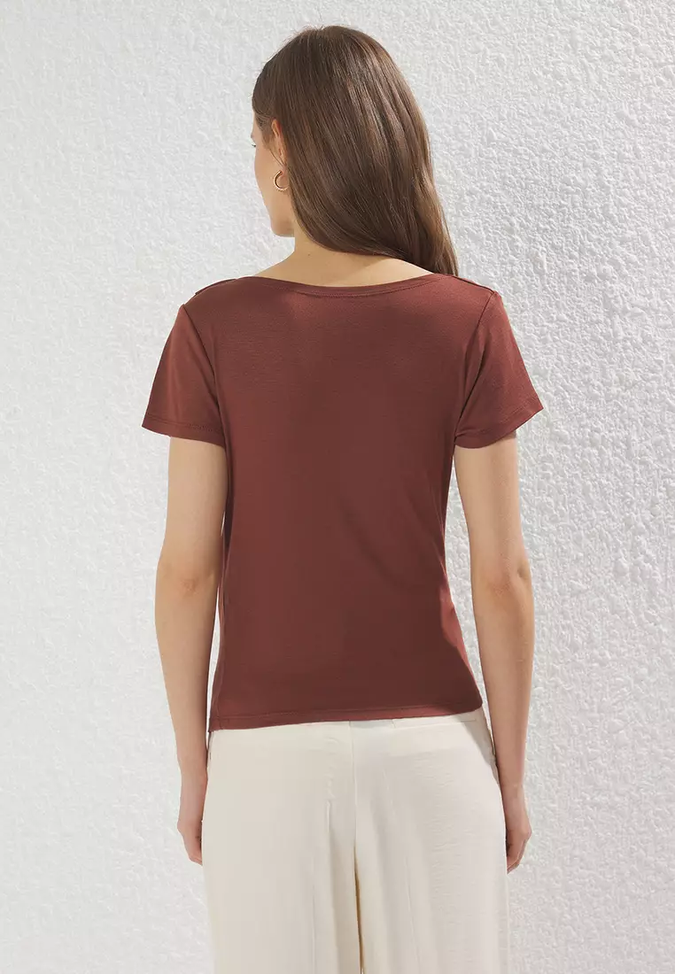 Brown Gather/Drape Detailed Fitted/Body Fitted Knitted Blouse TWOSS25BZ00278