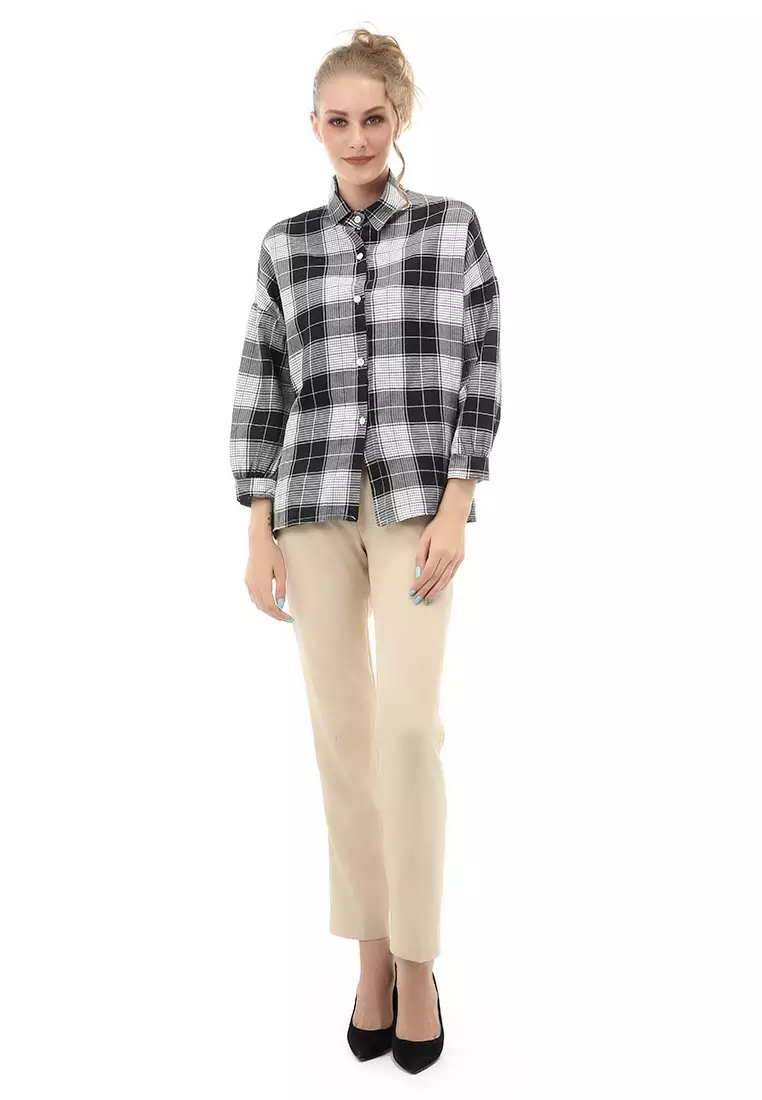 Holly Atasan Kasual Kemeja Wanita Lengan Lentera Motif Kotak Material Cotton ORIGINAL - Black