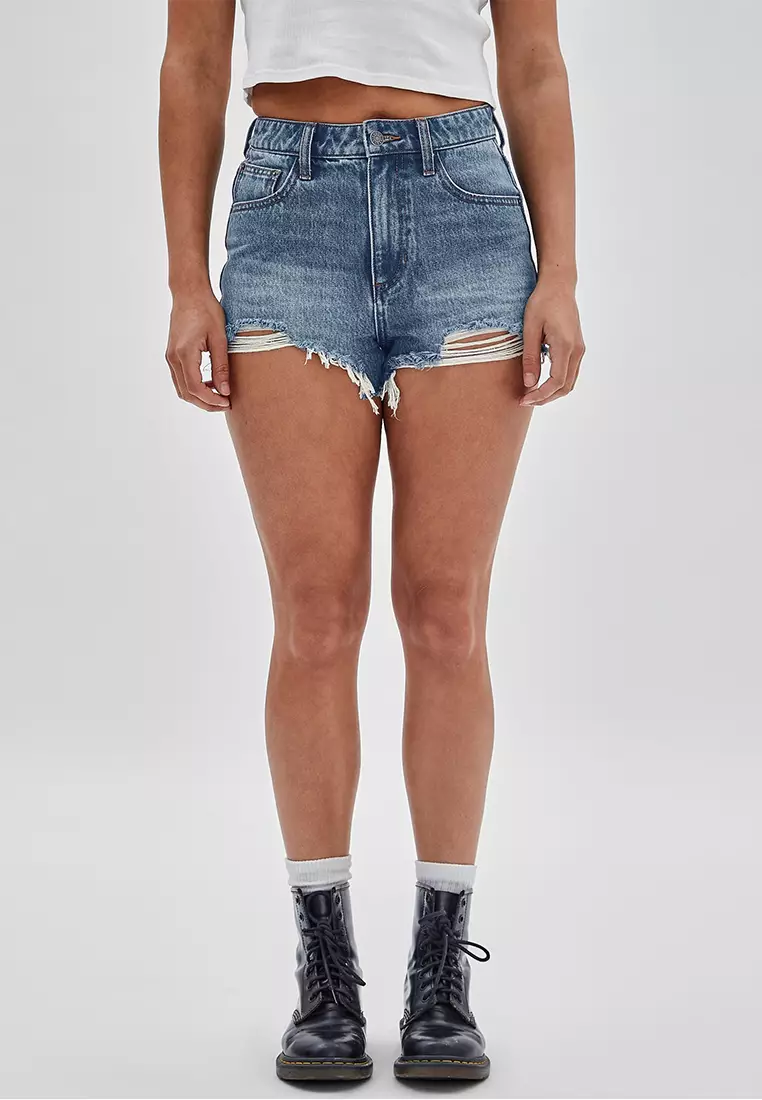 Buy Guess 80's Pedal Denim Shorts 2023 Online | ZALORA Philippines