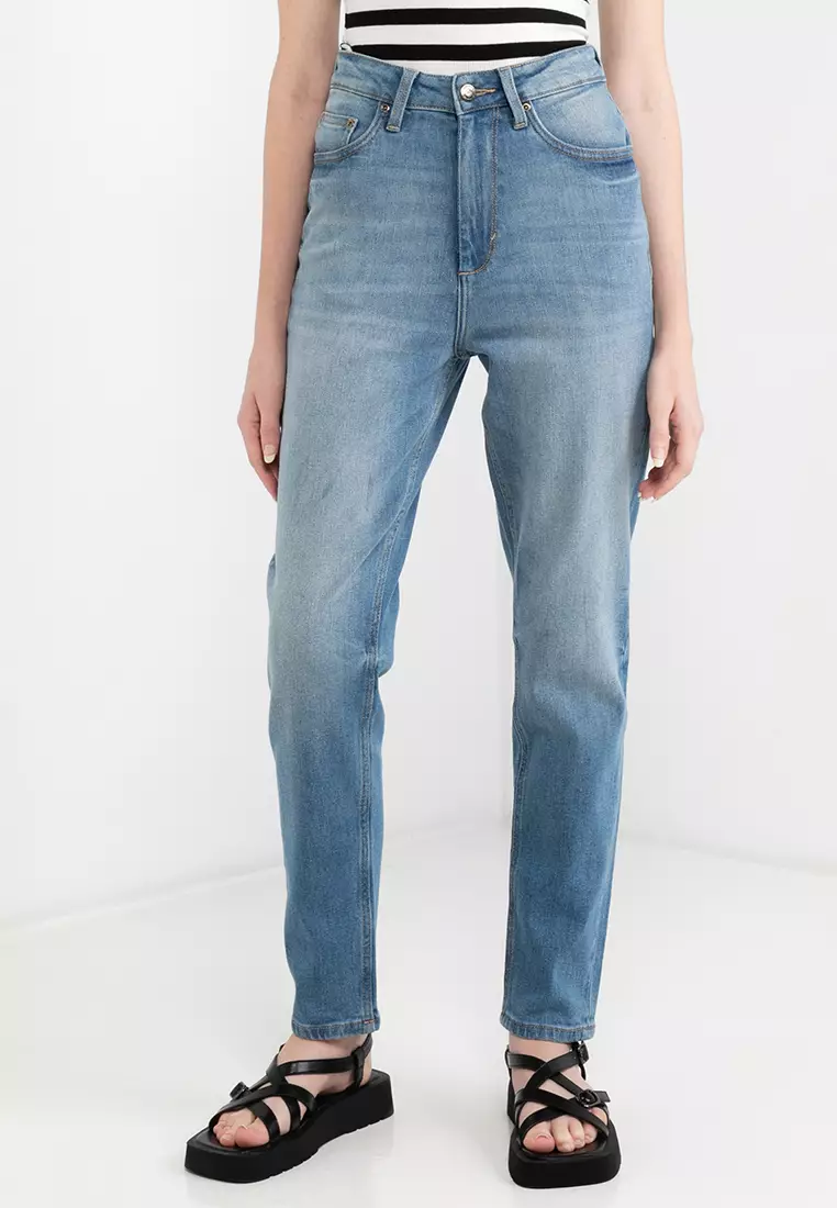 Quantic Tapered Mom Jeans