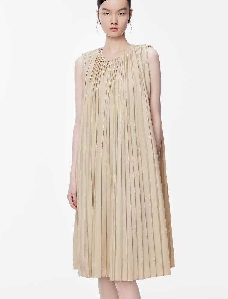 A字百褶無袖連衣裙