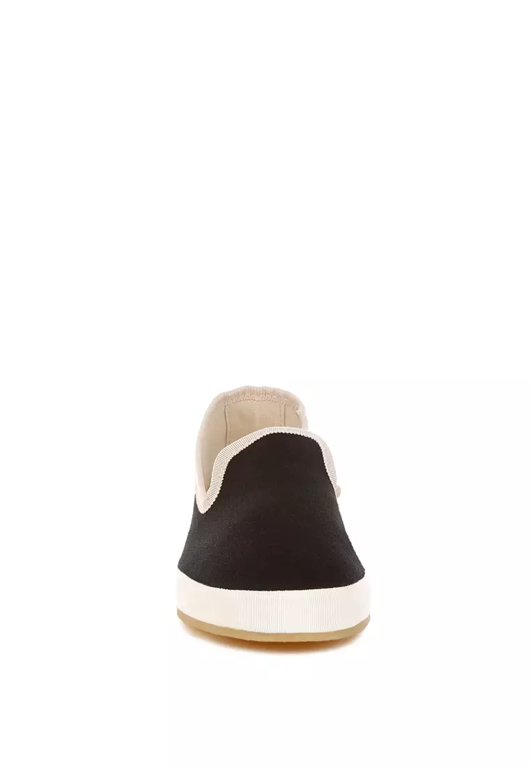 Round Toe Canvas Loafers In Black