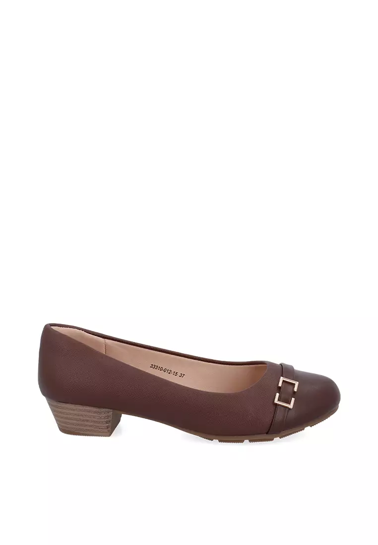 Discount on Carlo Rino  shoes - SKU: Dark Brown Beryl Low-Heeled Flats