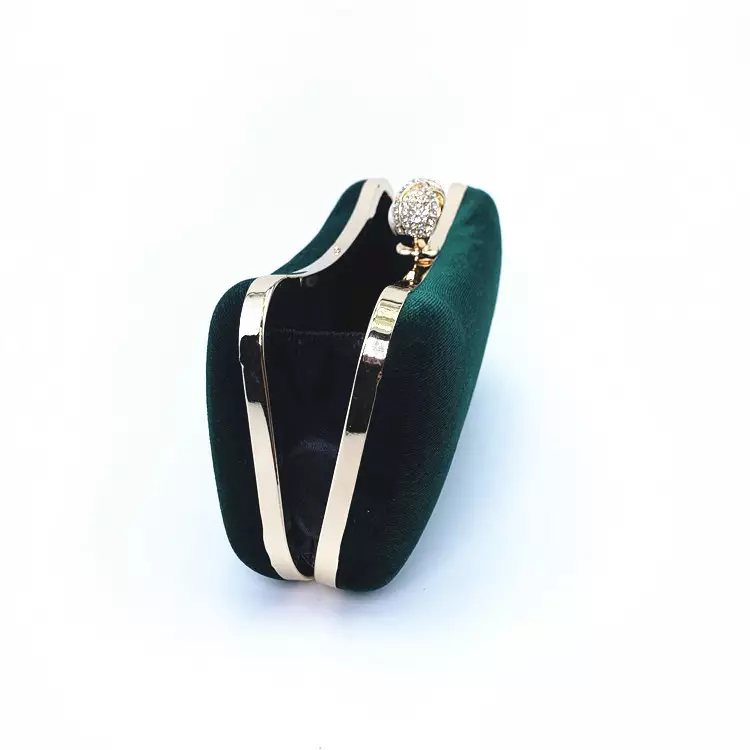 Vedlyn Adisa Tas Pesta Wanita Clutch Fashion Bahan Beludru Halus  - Beige