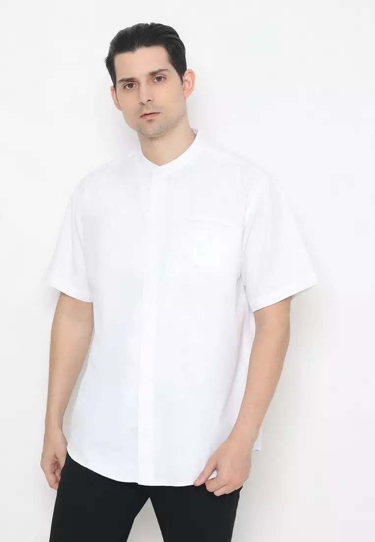 POLICE Kemeja Koko Border Printing Putih Regular Fit Pria