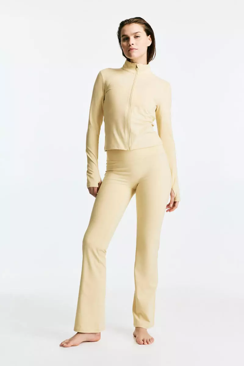 Zip-through sports jacket with SoftMove™