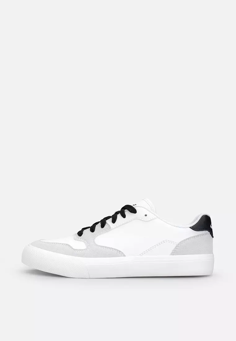 Junia Women's Lifestyle Classic Shoes