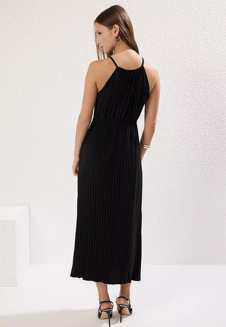 Black Plain Maxi Stand Collar Pleated Skater/Waist Open Knit Dress